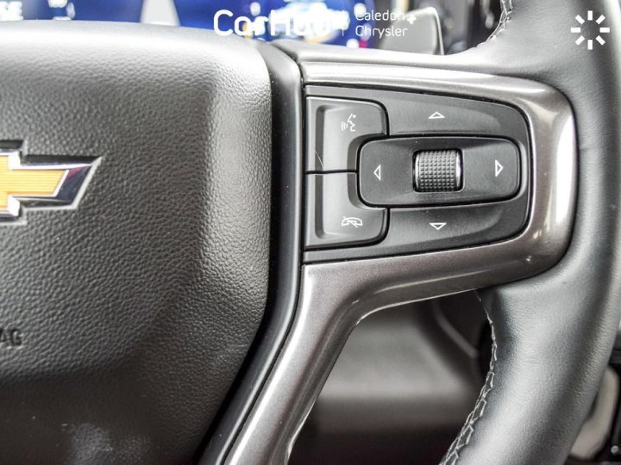 2023 Chevrolet Silverado 1500 High Country 4WD Crew Cab 147" 5.3L Leather Sunroof Photo