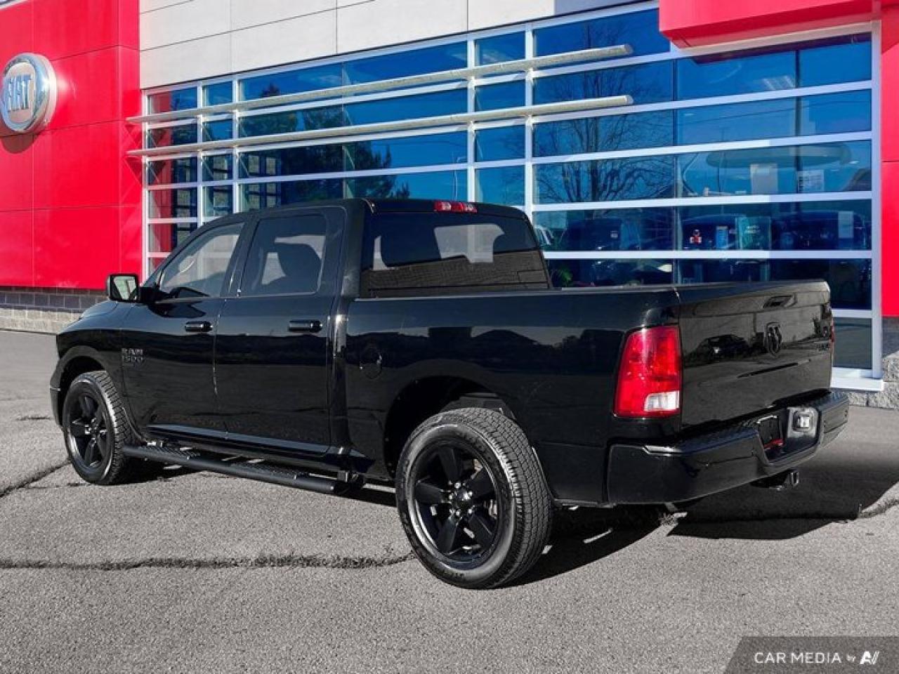 2022 RAM 1500 Classic SLT | Heated Seats/Wheel | Apple Carplay | Black Appearance Pkg | Remote Start | and More ! Photo