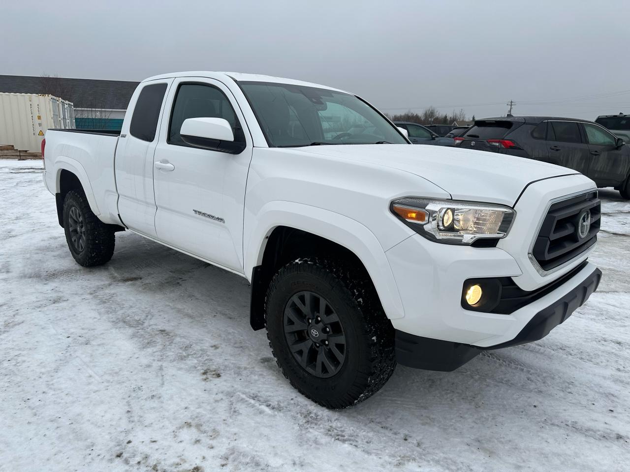 2020 Toyota Tacoma undefined Photo2