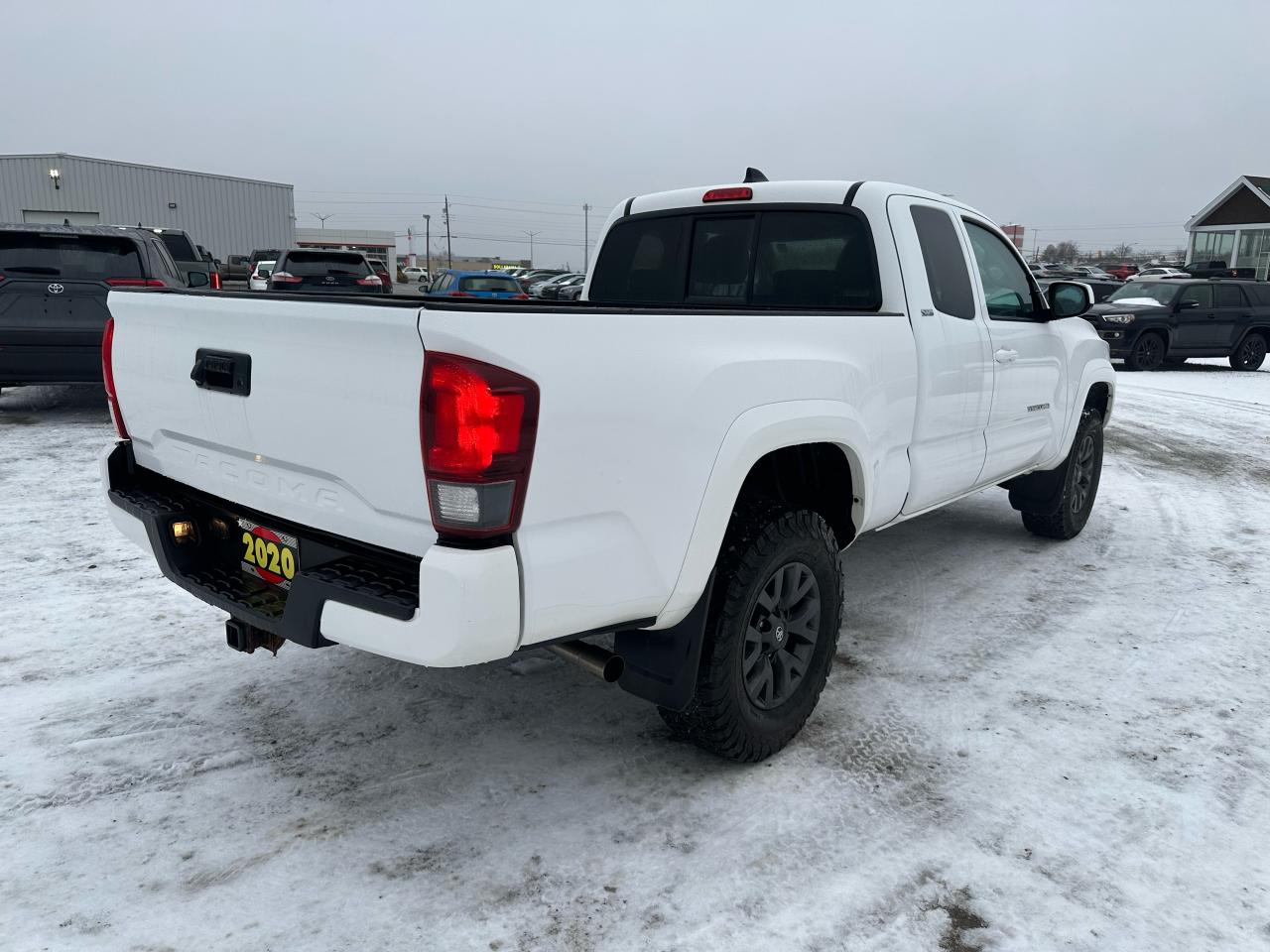 2020 Toyota Tacoma undefined Photo4