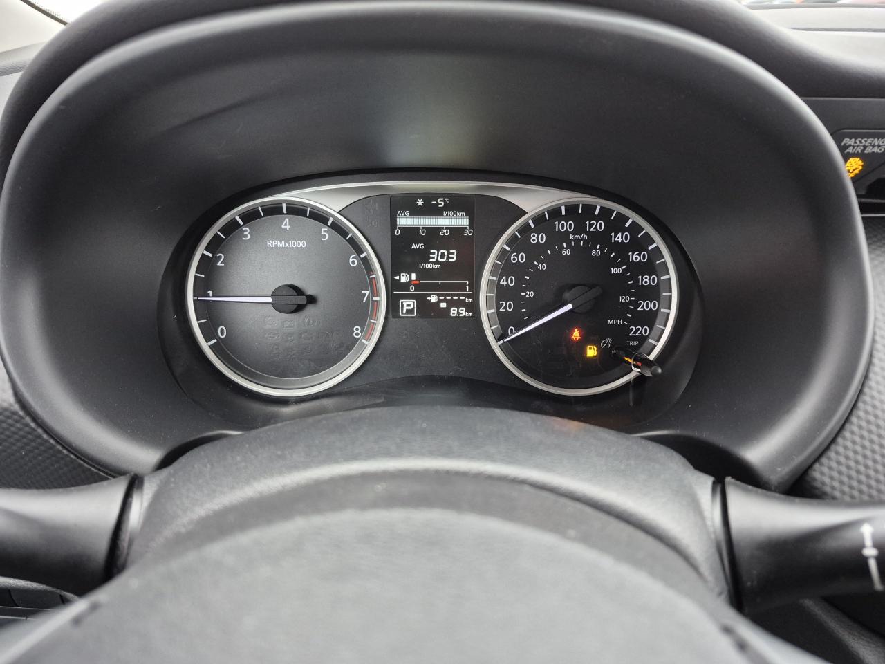 2025 Nissan Kicks Play S FWD Photo8