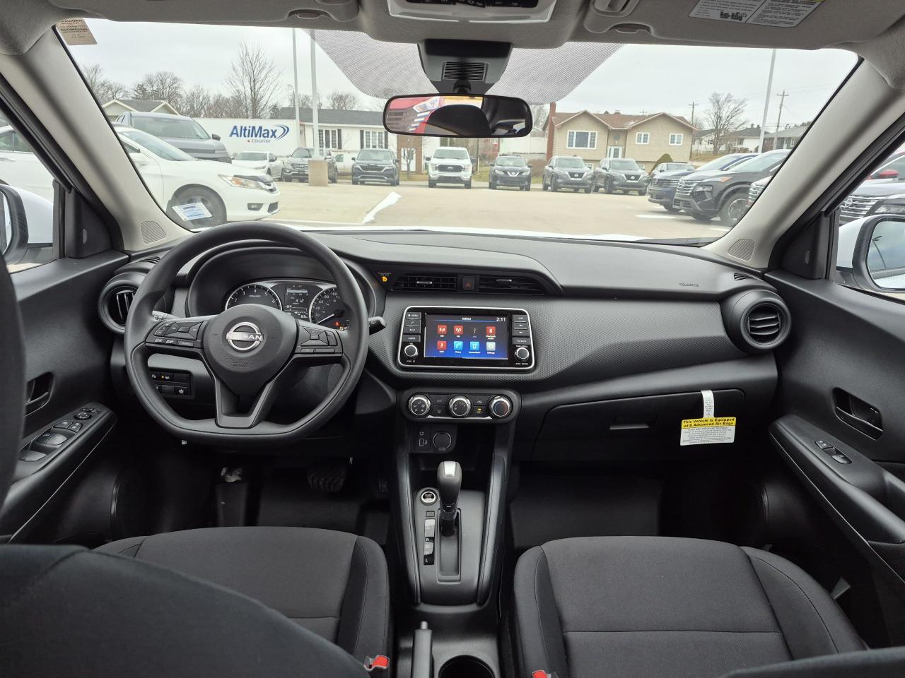 2025 Nissan Kicks Play S FWD Photo12