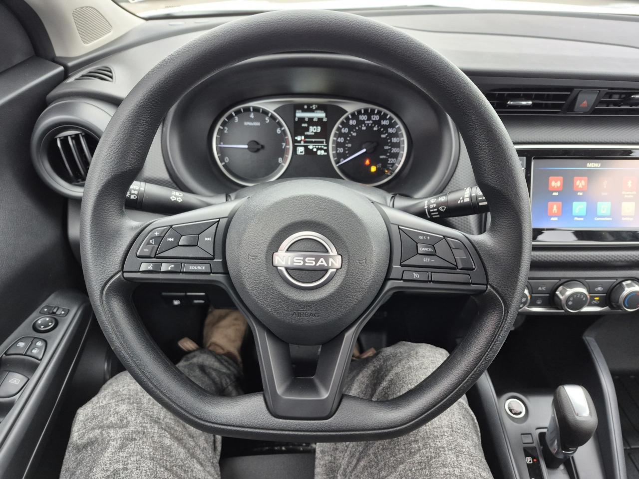 2025 Nissan Kicks Play S FWD Photo22