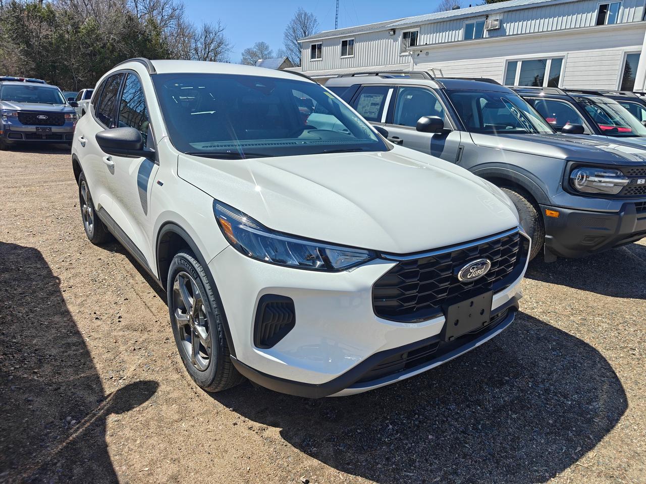 2025 Ford Escape ST-Line AWD Photo3