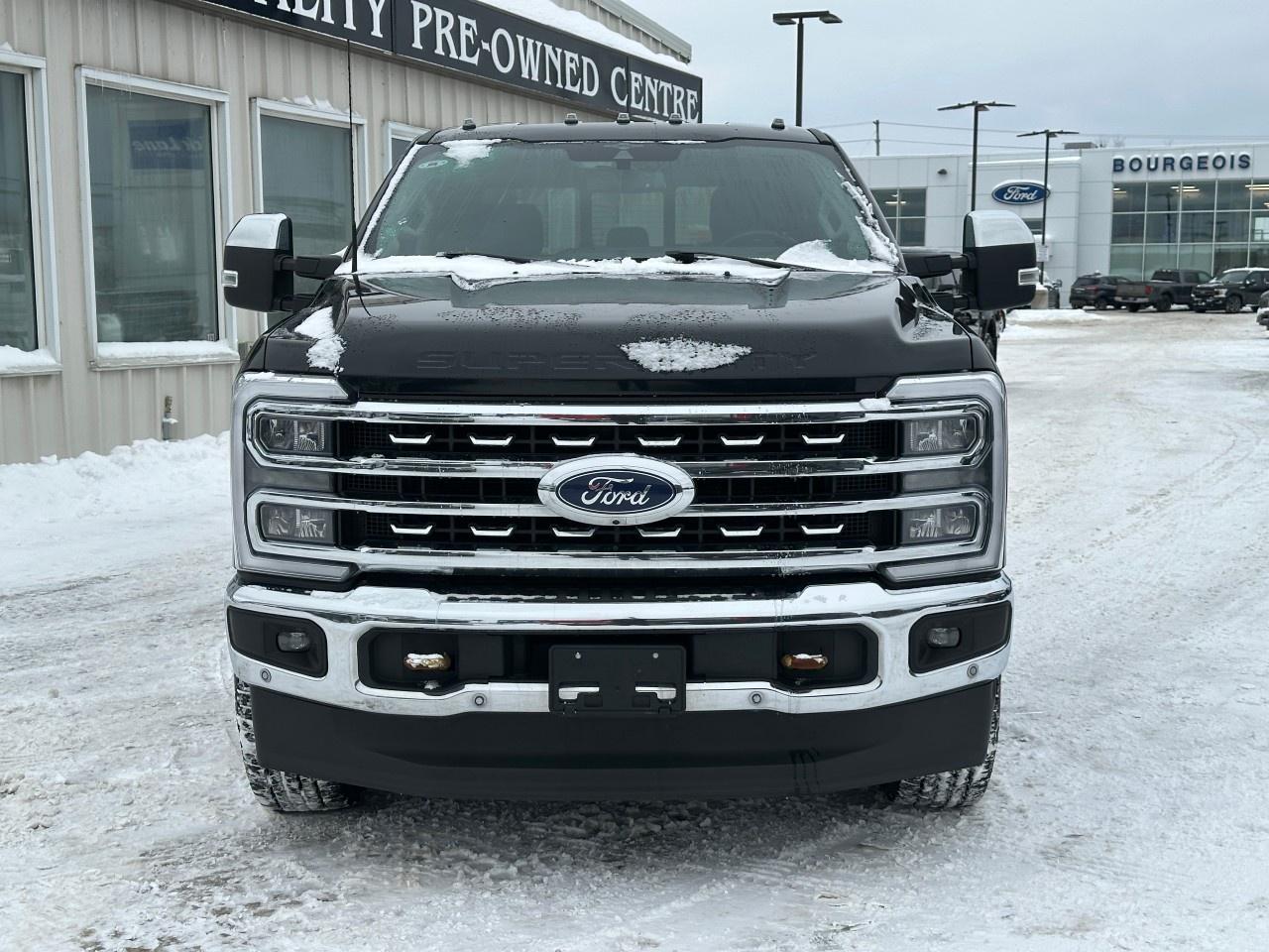 2023 Ford F-250 Super Duty SRW LARIAT 4WD CREW CAB 6.75' BOX Photo2