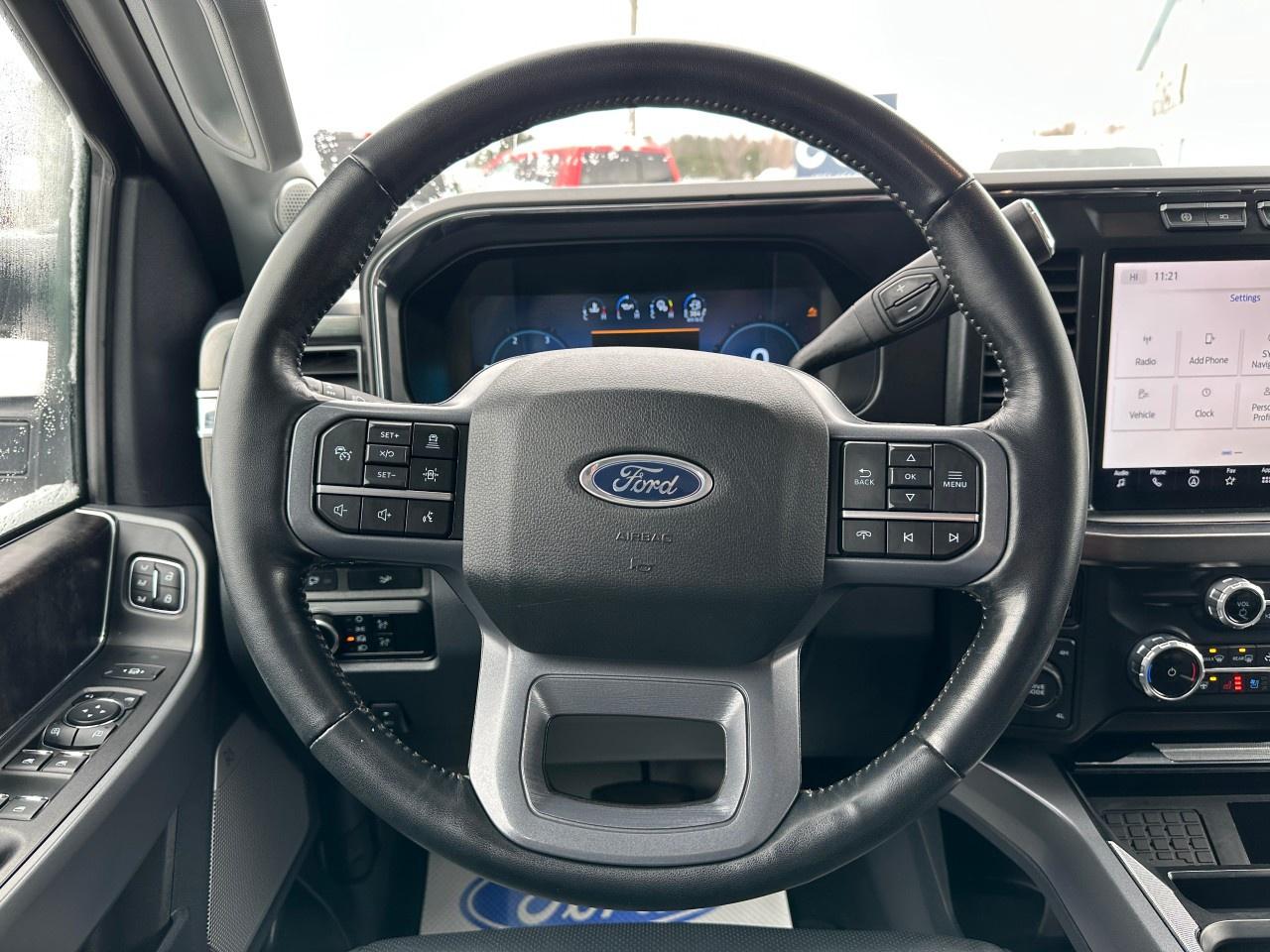 2023 Ford F-250 Super Duty SRW LARIAT 4WD CREW CAB 6.75' BOX Photo