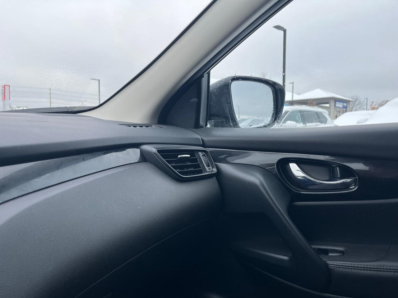 2023 Nissan Qashqai AWD SL CVT Photo