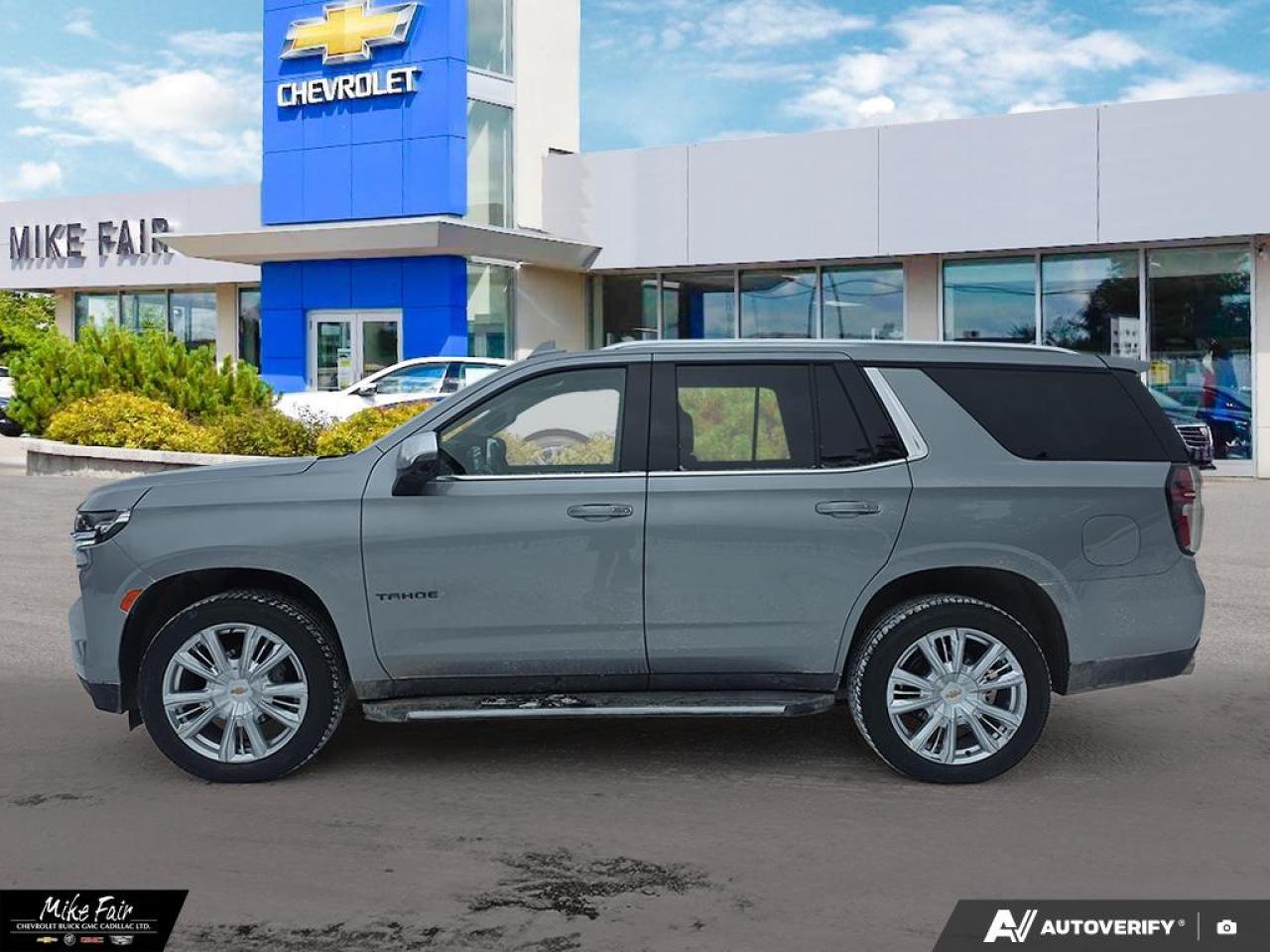 2023 Chevrolet Tahoe Premier 10 Speaker BOSE Audio System, Wireless Charging for Devices, Keyless Open/ Lock and Start Photo