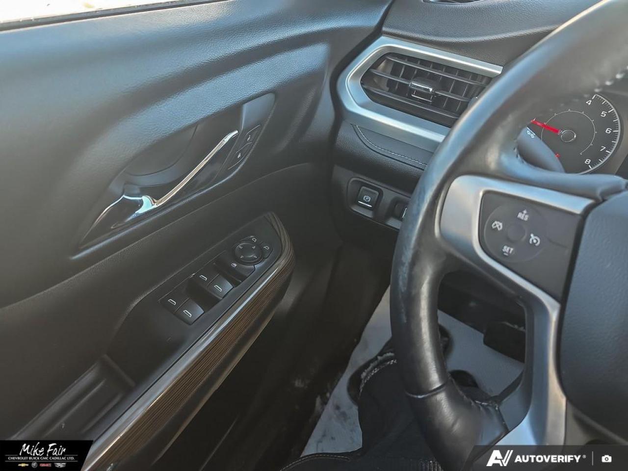 2018 GMC Acadia SLE-1 Dual Zone Climate Control, bluetooth, Android/Apple CarPlay, back up camera Photo