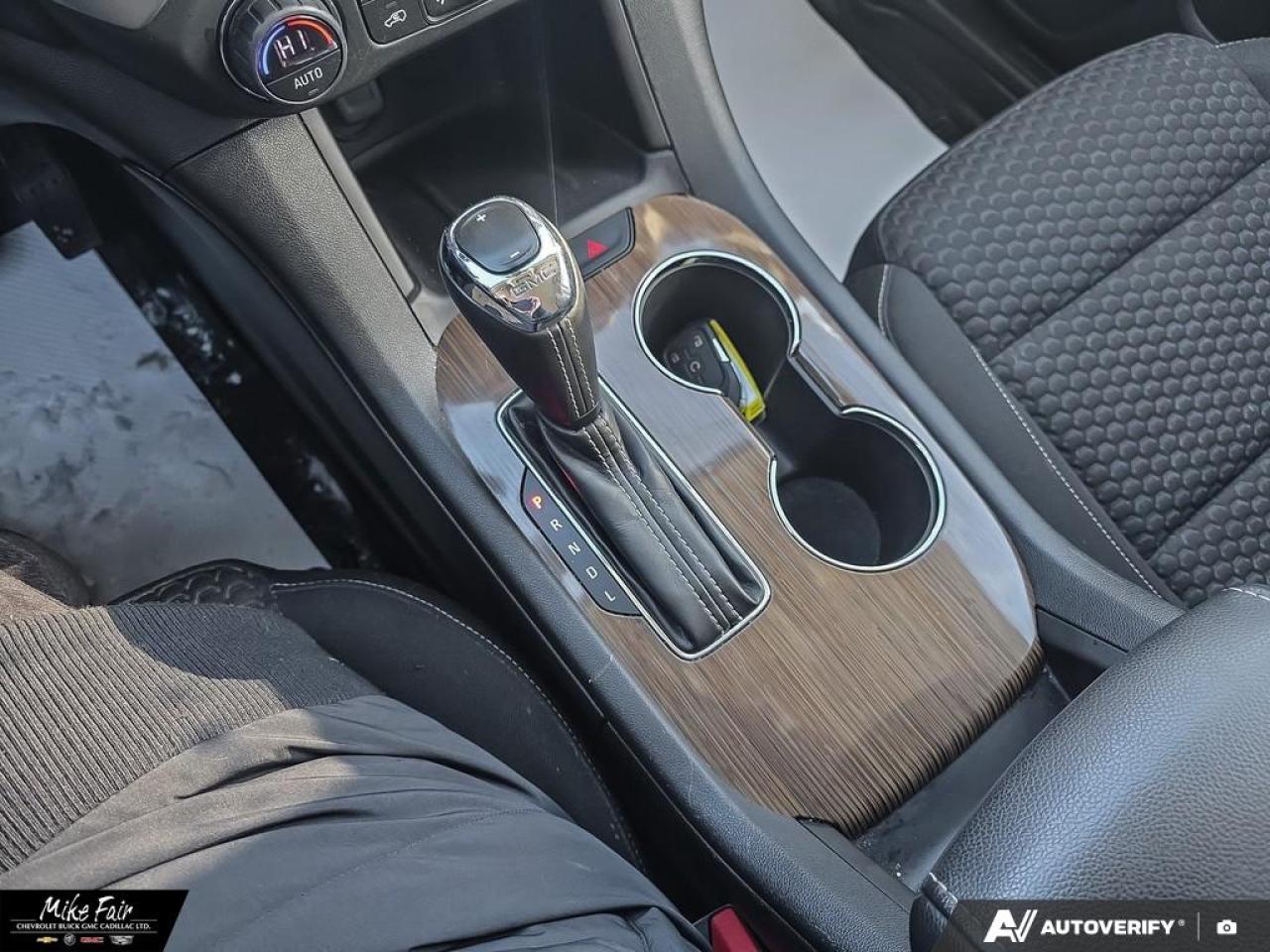 2018 GMC Acadia SLE-1 Dual Zone Climate Control, bluetooth, Android/Apple CarPlay, back up camera Photo