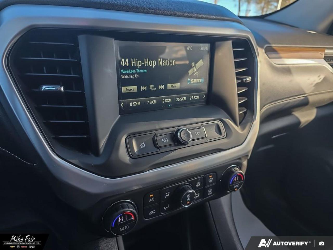 2018 GMC Acadia SLE-1 Dual Zone Climate Control, bluetooth, Android/Apple CarPlay, back up camera Photo