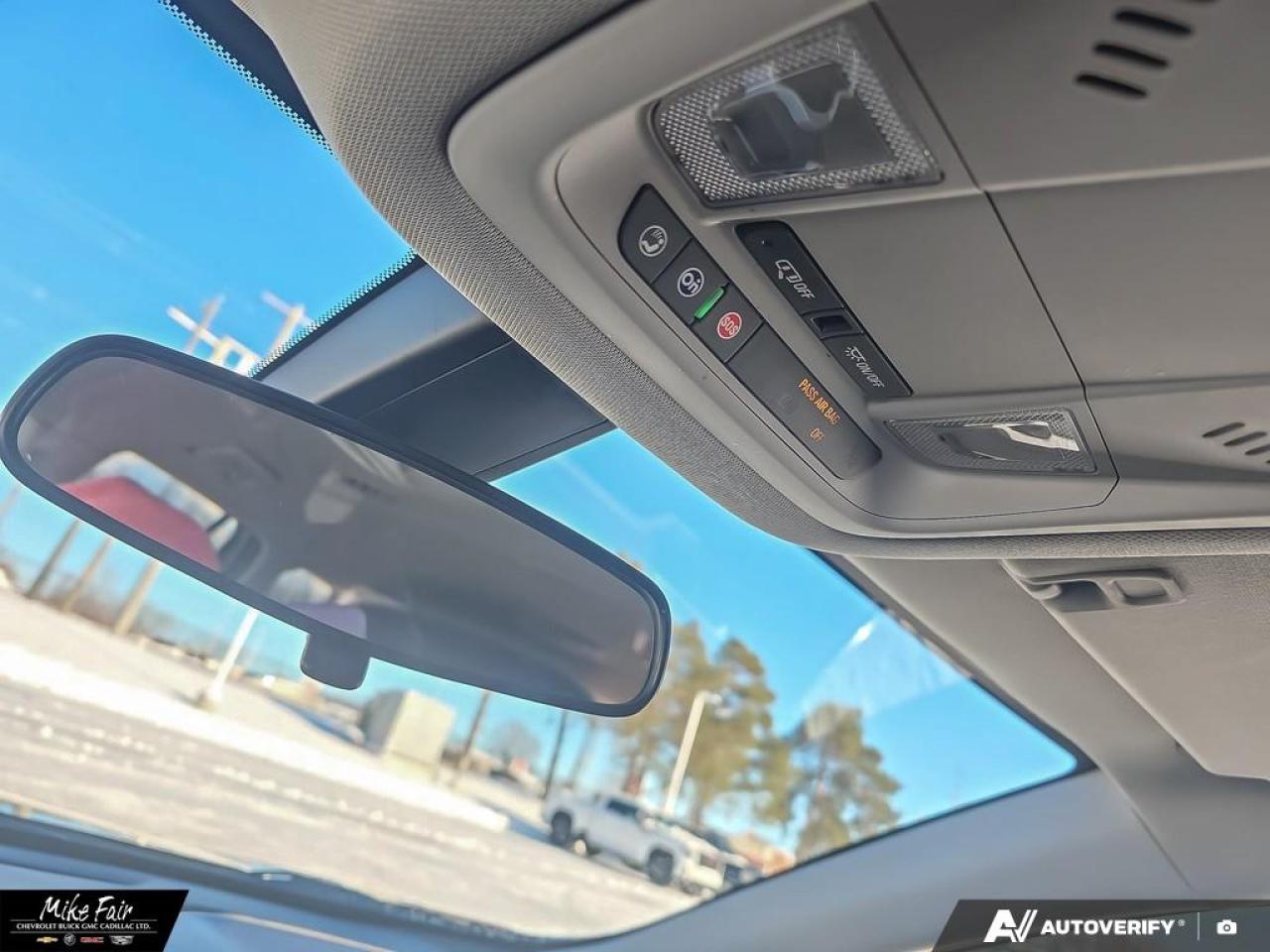 2018 GMC Acadia SLE-1 Dual Zone Climate Control, bluetooth, Android/Apple CarPlay, back up camera Photo