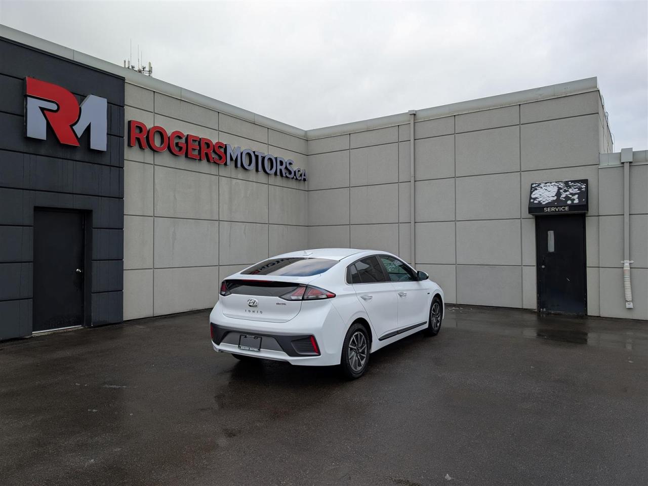 2020 Hyundai IONIQ Electric ULTIMATE - NAVI - SUNROOF - TECH FEATS Photo4