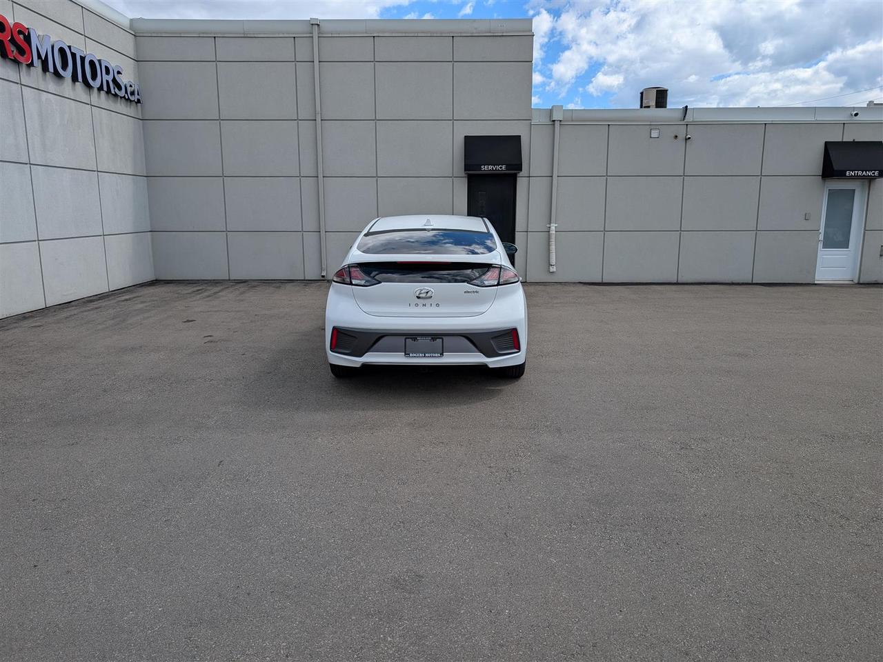2020 Hyundai IONIQ Electric ULTIMATE - NAVI - SUNROOF - TECH FEATS Photo
