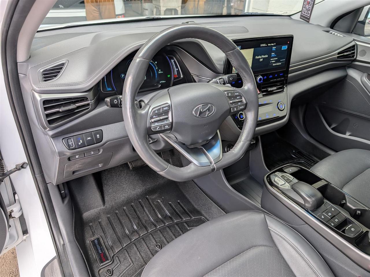 2020 Hyundai IONIQ Electric ULTIMATE - NAVI - SUNROOF - TECH FEATS Photo