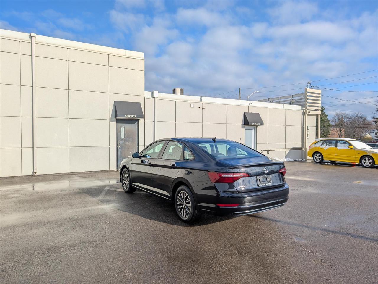 2021 Volkswagen Jetta HIGHLINE - NAVI - SUNROOF - LEATHER - TECH FEATS Photo2