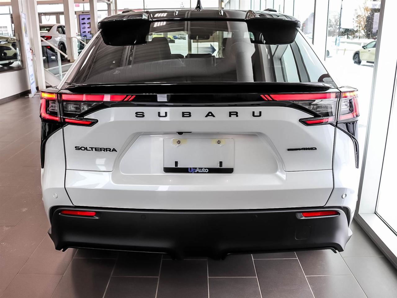 2026 Subaru Solterra Luxury Photo2