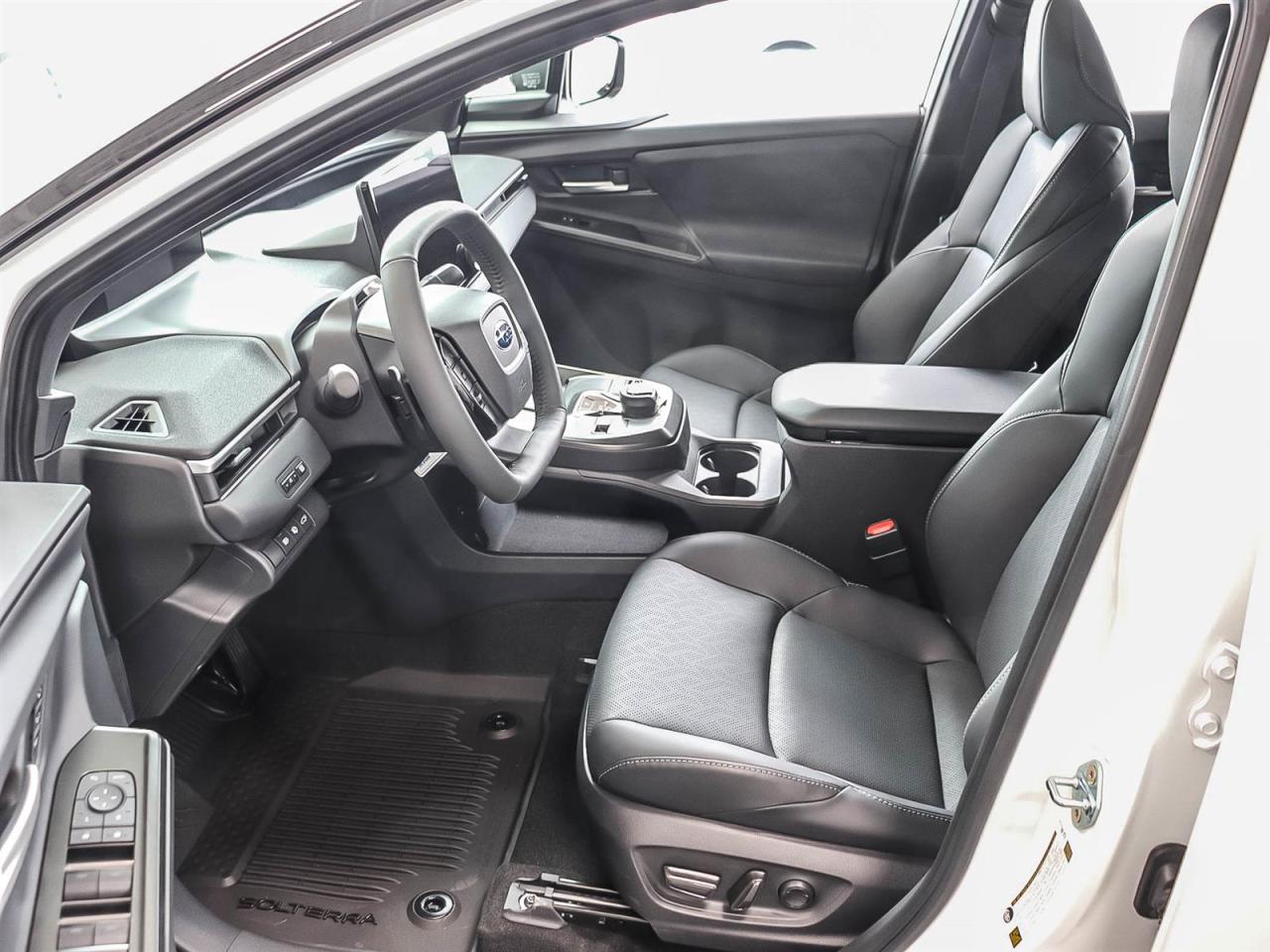 2026 Subaru Solterra Luxury Photo