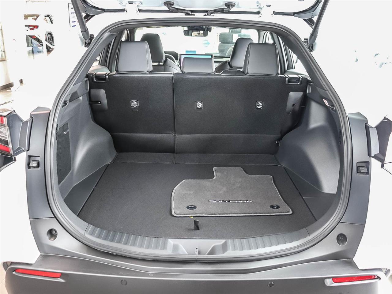 2026 Subaru Solterra Luxury Photo