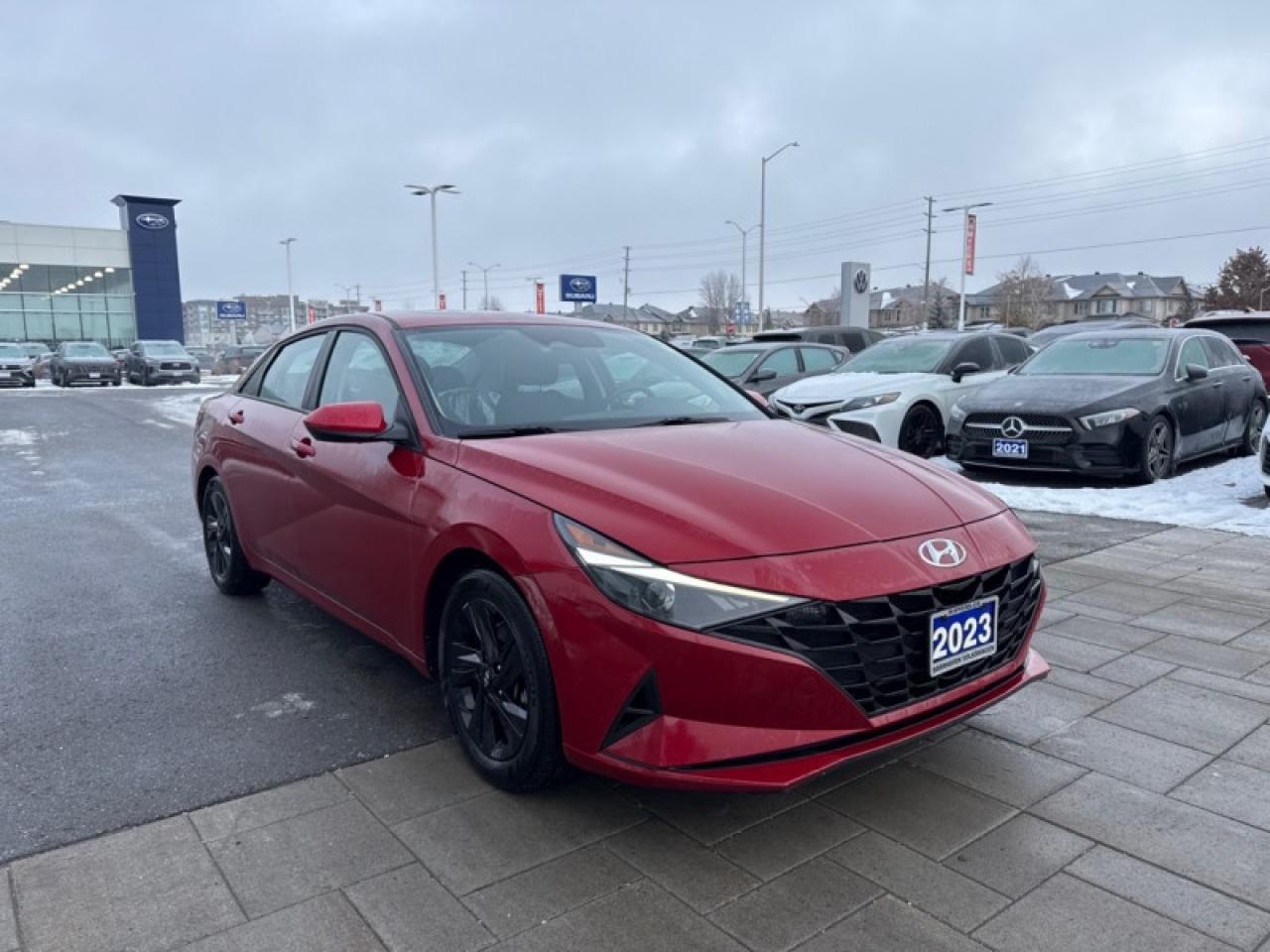 2023 Hyundai Elantra Preferred w/Sun and Tech Photo3