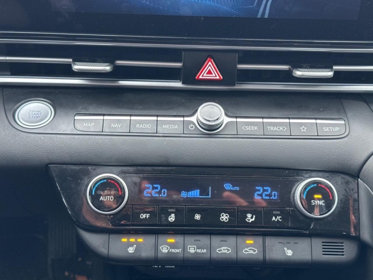 2023 Hyundai Elantra Preferred w/Sun and Tech Photo