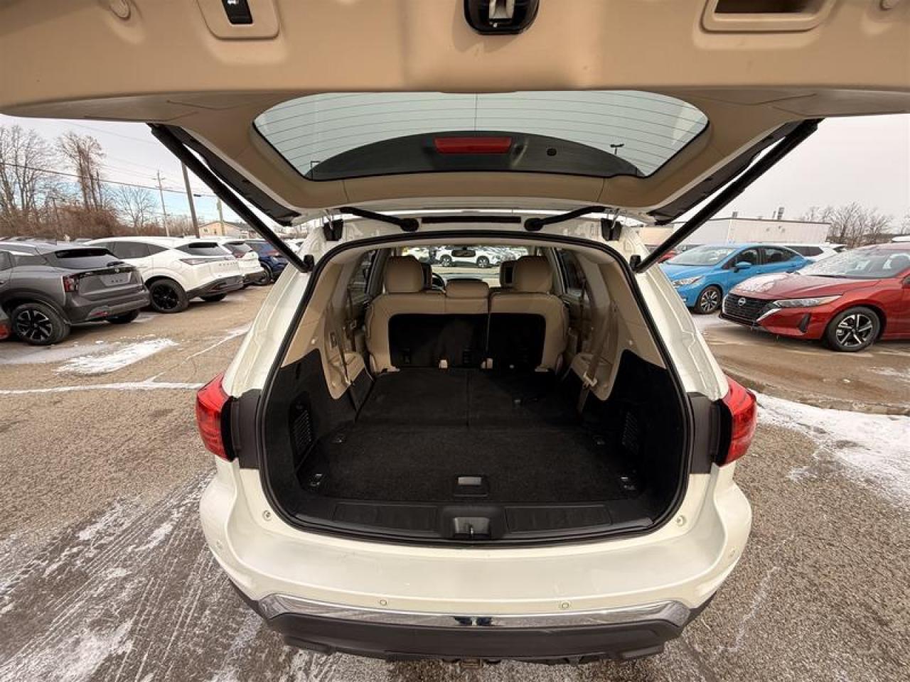 2020 Nissan Pathfinder Platinum V6 4x4 at Photo