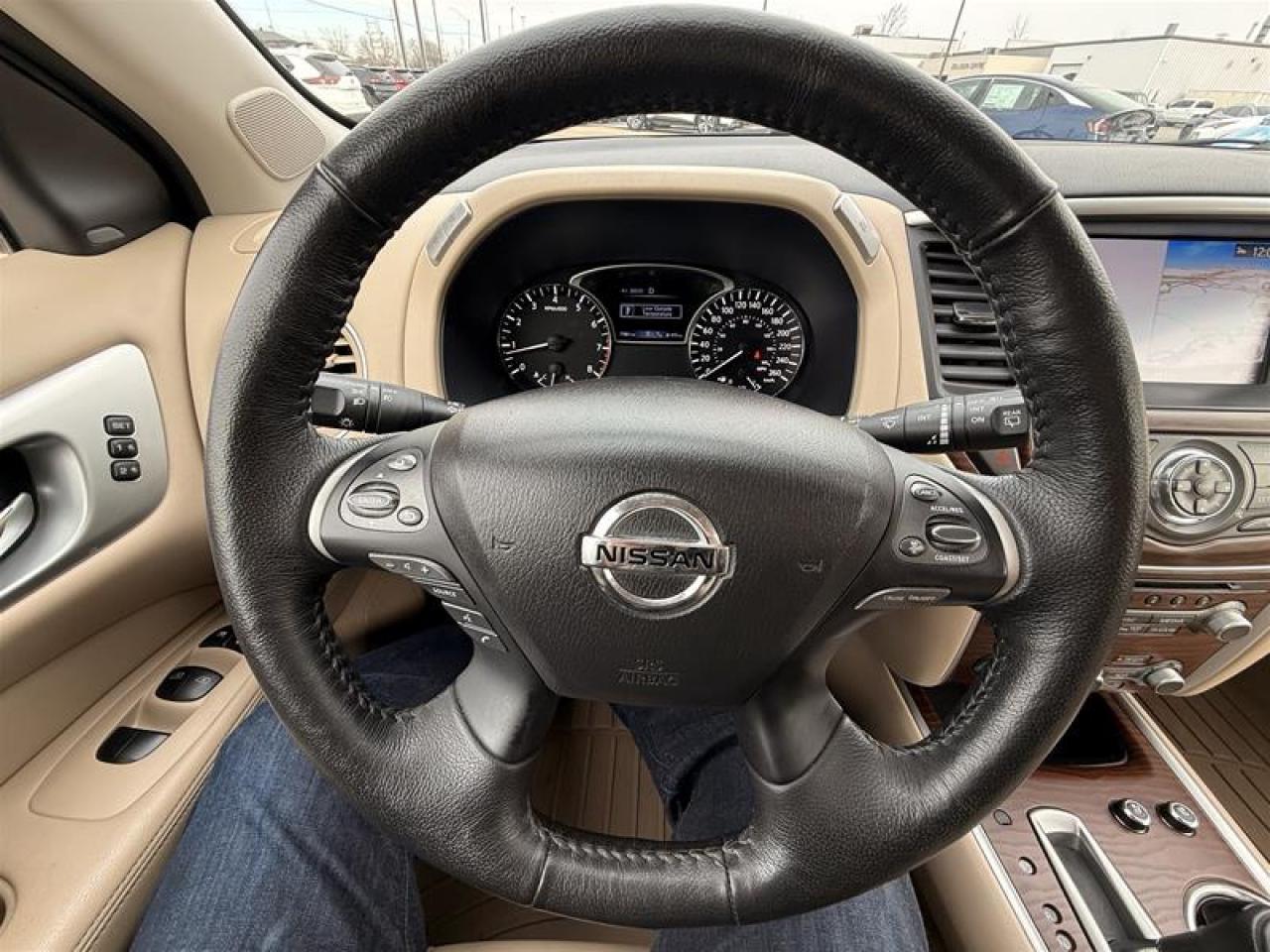 2020 Nissan Pathfinder Platinum V6 4x4 at Photo