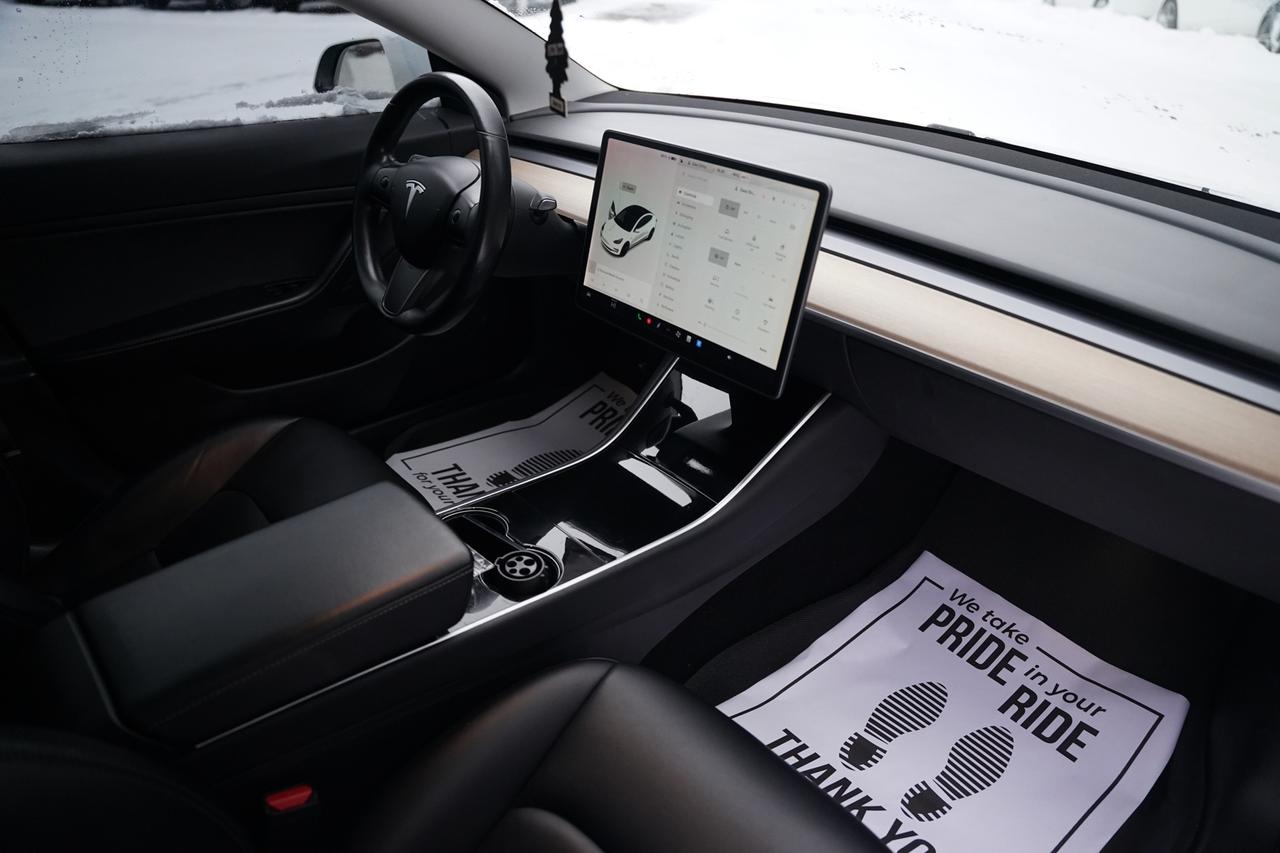 2018 Tesla Model 3 LONG RANGE Photo