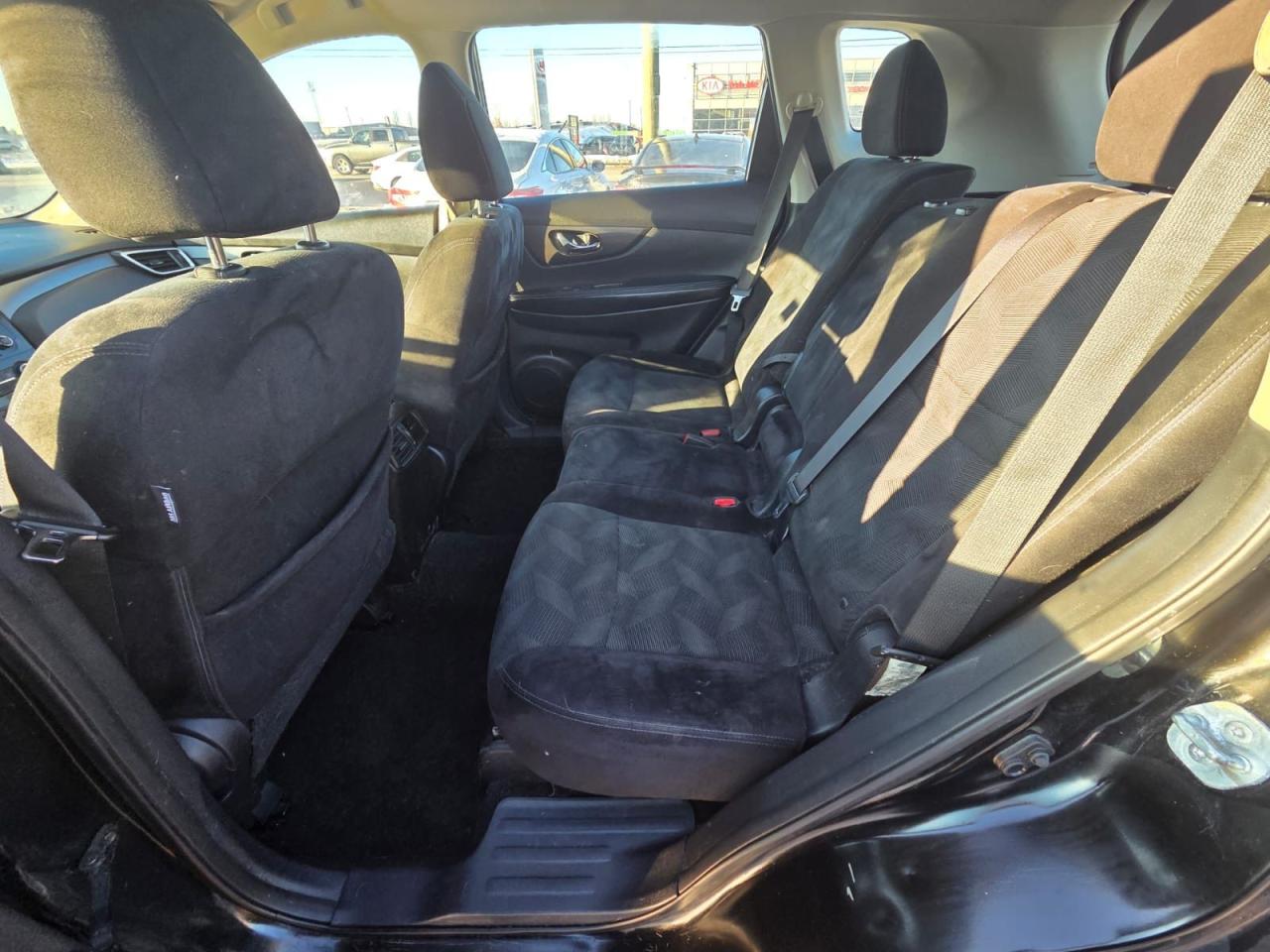 2014 Nissan Rogue S, AWD, WELL MAINTAINED, NO ACCIDENTS, CERTIFIED - Photo #10