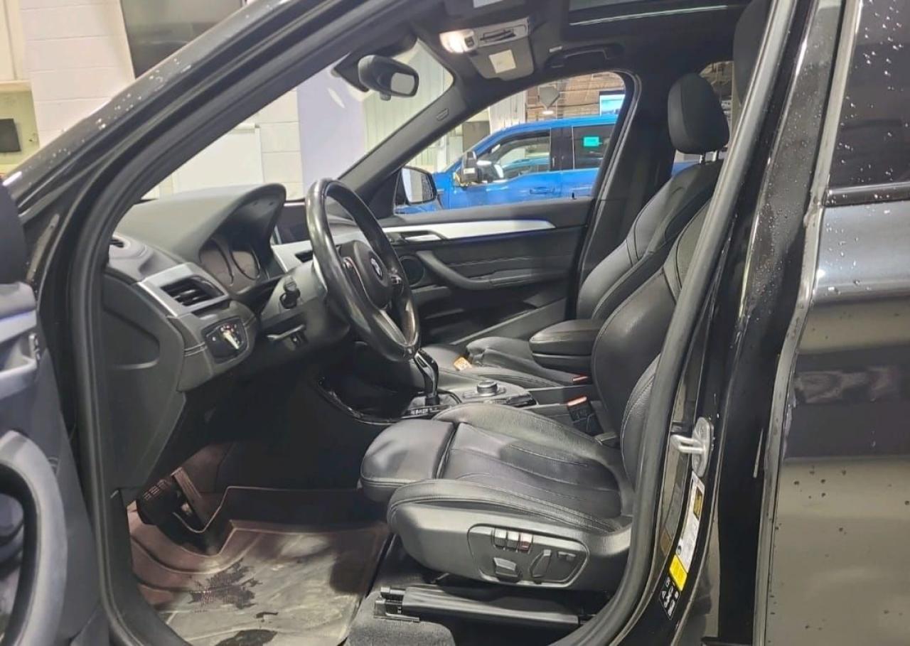 2021 BMW X1 xDrive28i Photo3