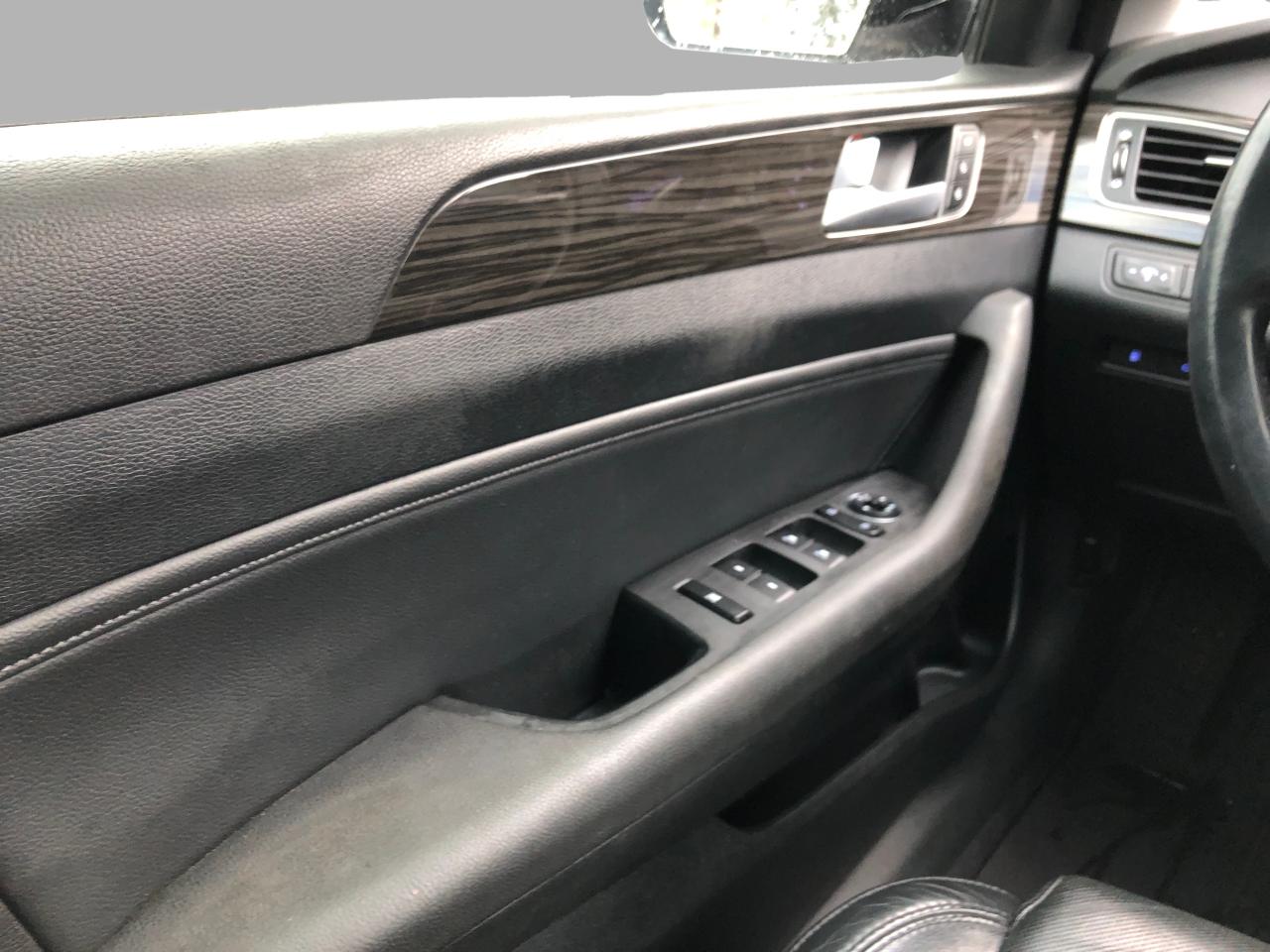 2015 Hyundai Sonata Limited LOW KM / B.CAM / NAV / PANOROOF / H.SEATS Photo