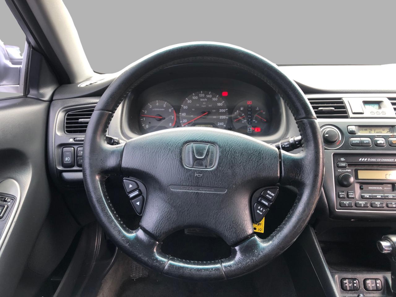 2001 Honda Accord EX V6 / HEATED SEATS / SUNROOF Photo11