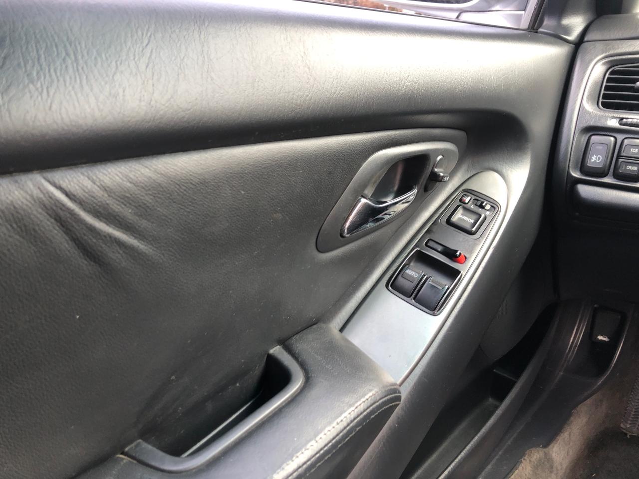 2001 Honda Accord EX V6 / HEATED SEATS / SUNROOF Photo12