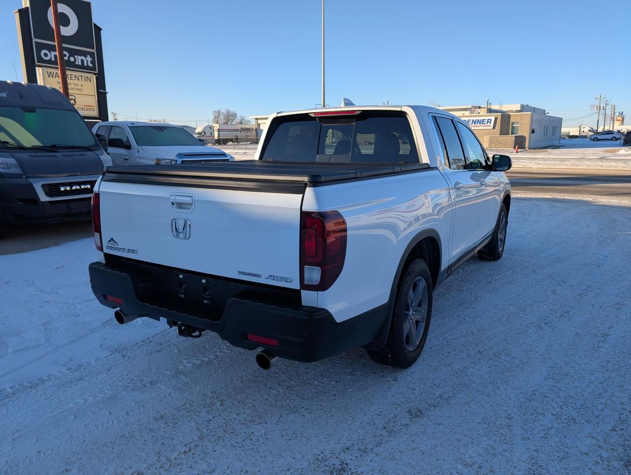 2021 Honda Ridgeline Touring | Cooled Seats | Blind Spot Monitoring - Photo #4