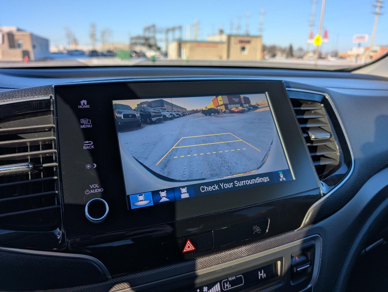 2021 Honda Ridgeline Touring | Cooled Seats | Blind Spot Monitoring - Photo #9