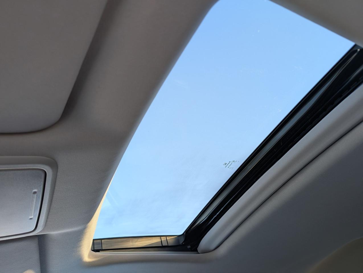 2021 Honda Ridgeline Touring | Cooled Seats | Blind Spot Monitoring - Photo #14