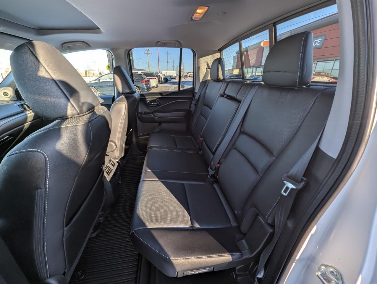 2021 Honda Ridgeline Touring | Cooled Seats | Blind Spot Monitoring - Photo #15