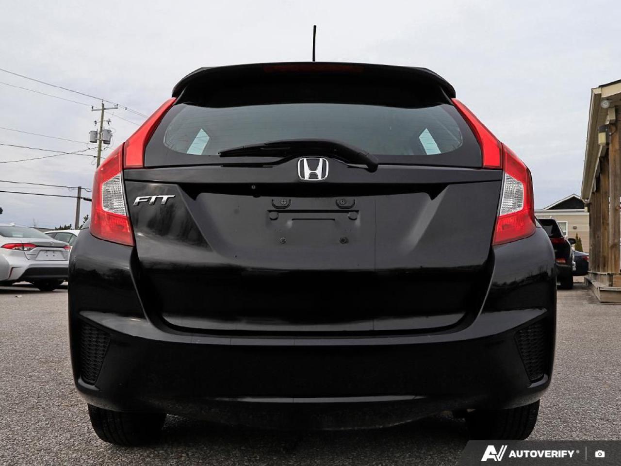 2015 Honda Fit LX, REARVIEW CAM, ECON, HEATED SEATS, BLUETOOTH Photo4