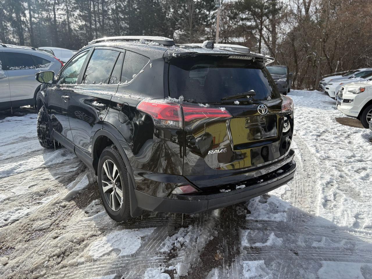 2018 Toyota RAV4 LE UPGRADE,BACKUPCAMERA,HEATED SEATS,CERTIFIED Photo