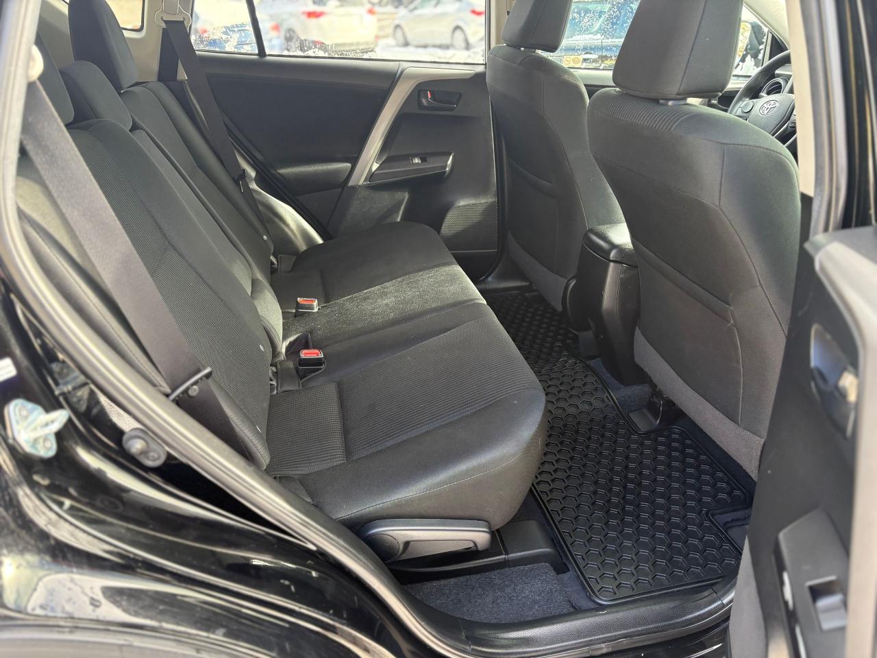 2018 Toyota RAV4 LE UPGRADE,BACKUPCAMERA,HEATED SEATS,CERTIFIED Photo