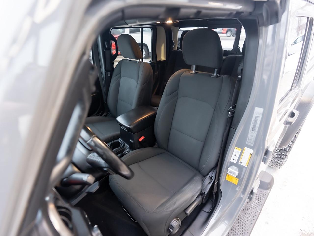 2020 Jeep Gladiator Sport S 4x4 Photo37