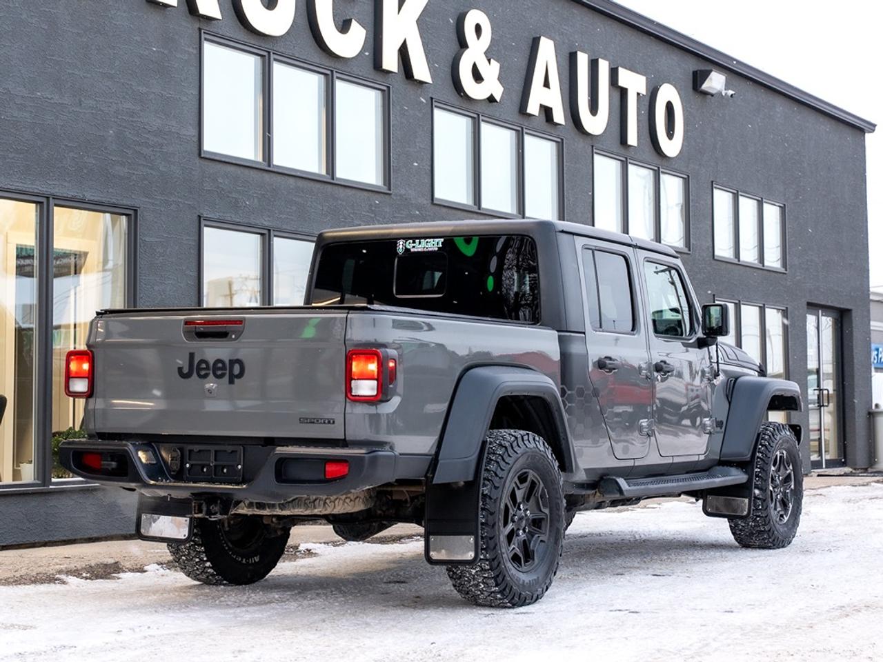 2020 Jeep Gladiator Sport S 4x4 Photo26