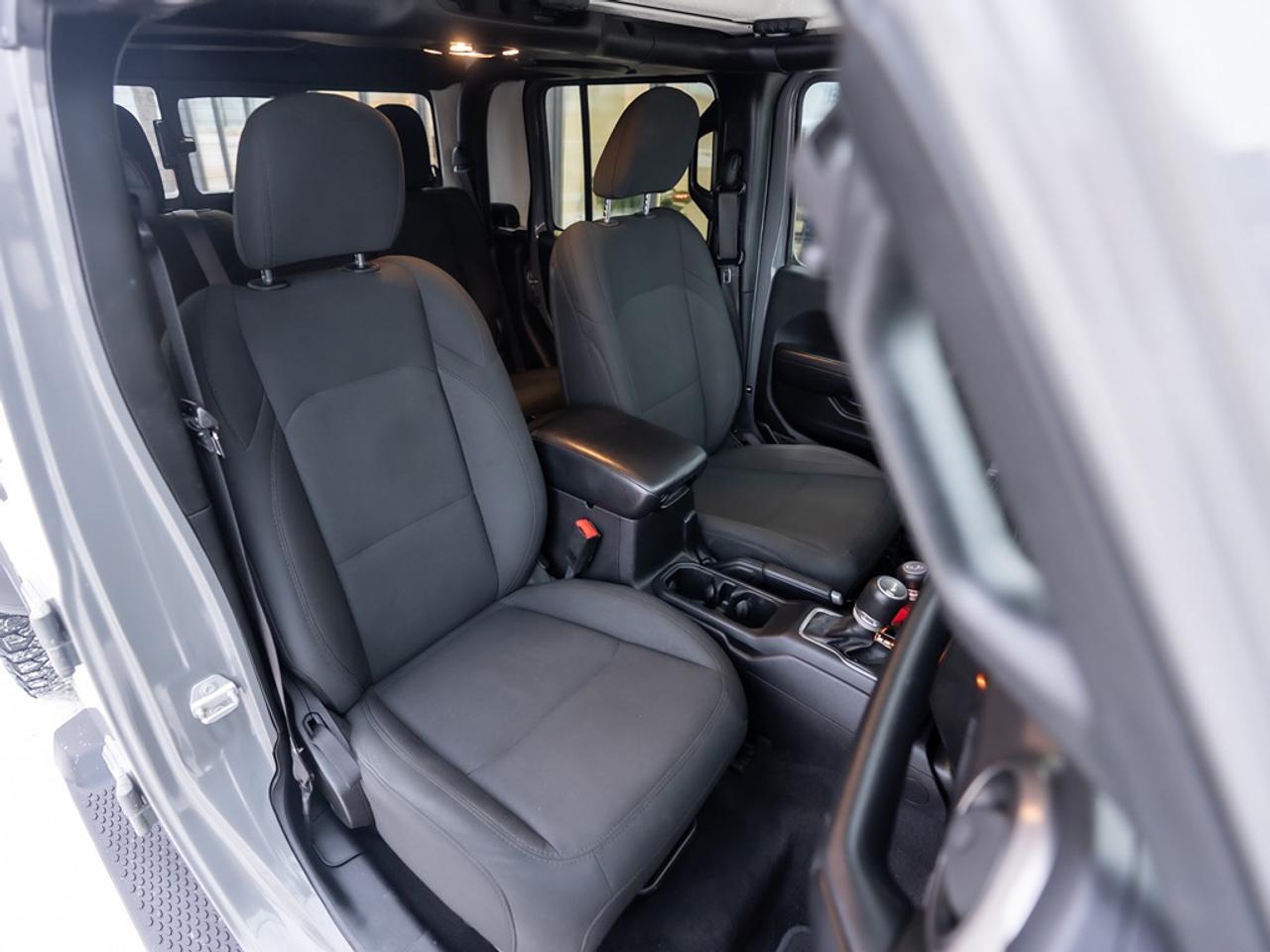 2020 Jeep Gladiator Sport S 4x4 Photo19