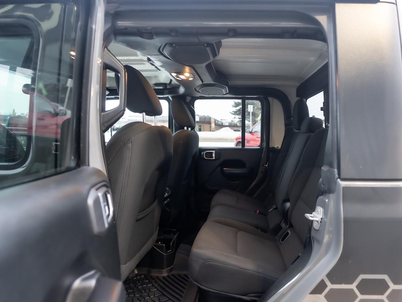 2020 Jeep Gladiator Sport S 4x4 Photo17