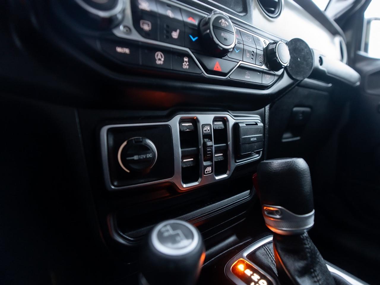 2020 Jeep Gladiator Sport S 4x4 Photo14