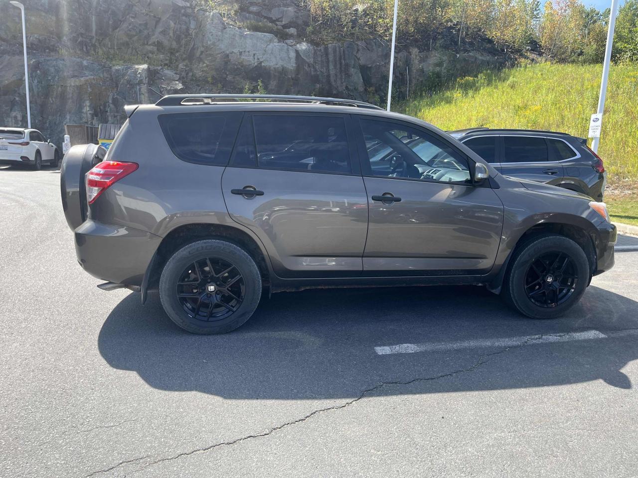 2010 Toyota RAV4 4WD 4dr I4 Base *Coming Soon* Clean CarFax Finance - Photo #7