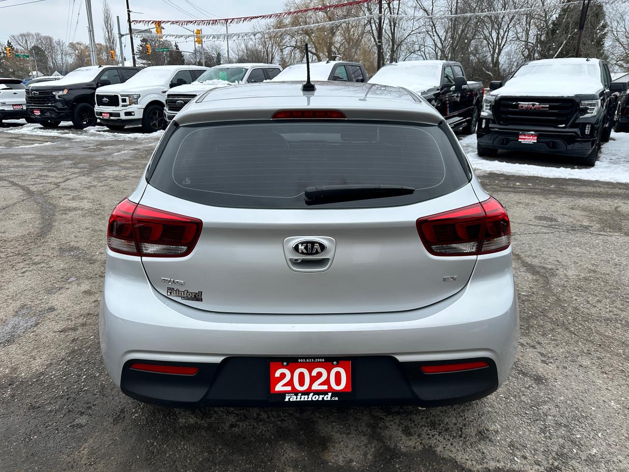 2020 Kia Rio EX Hatchback HTD-Cloth Sunroof BackupCam Alloys XM Photo3