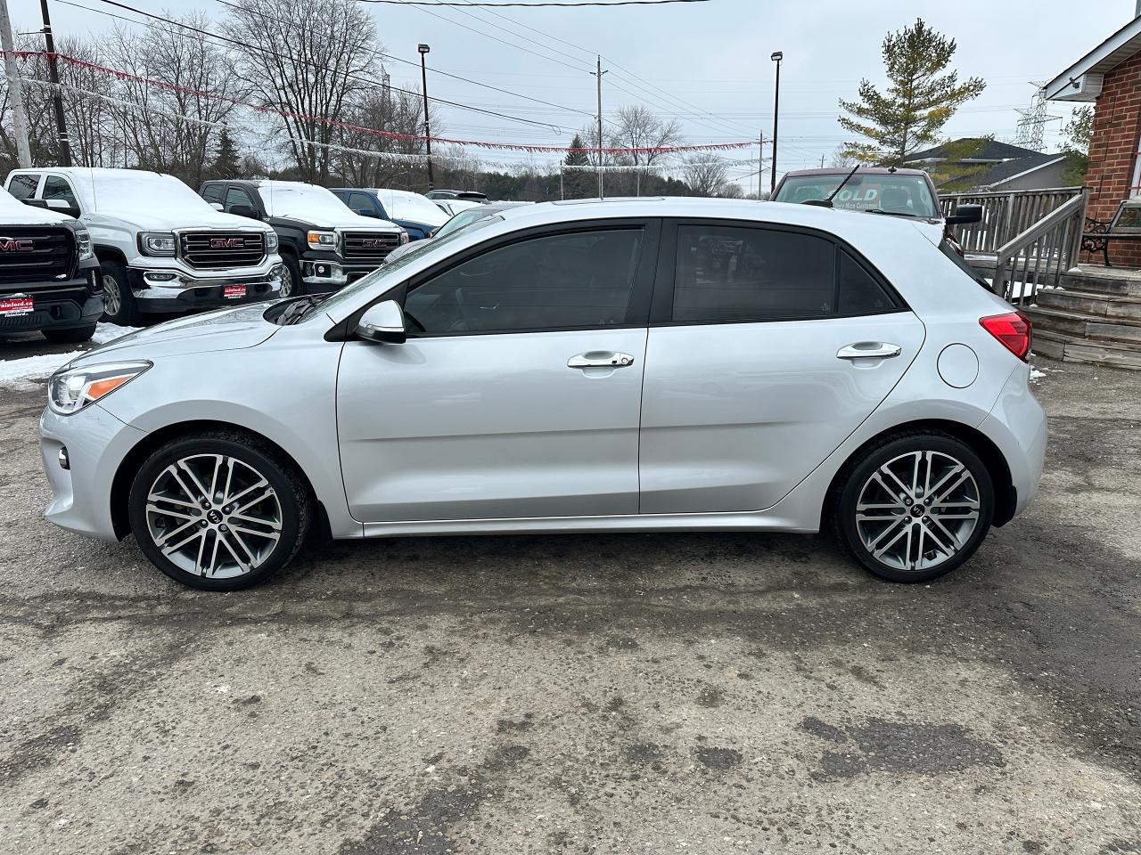 2020 Kia Rio EX Hatchback HTD-Cloth Sunroof BackupCam Alloys XM Photo2