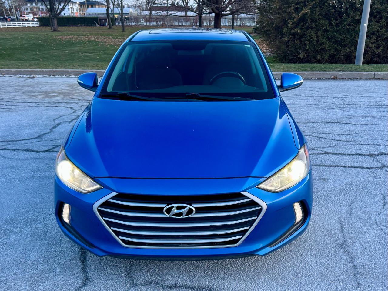 2017 Hyundai Elantra GLS Photo4