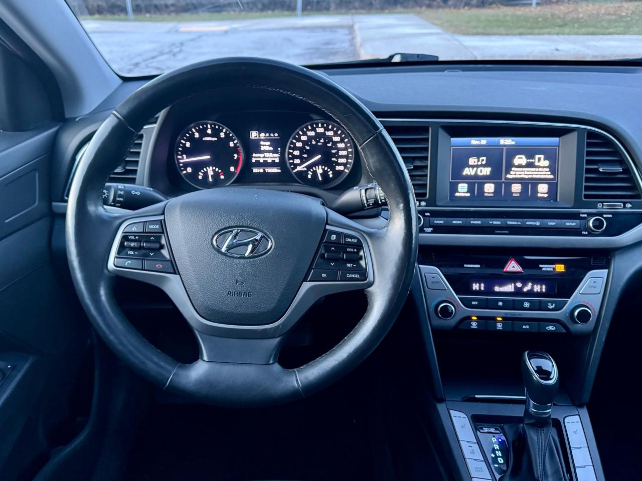 2017 Hyundai Elantra GLS - Photo #8